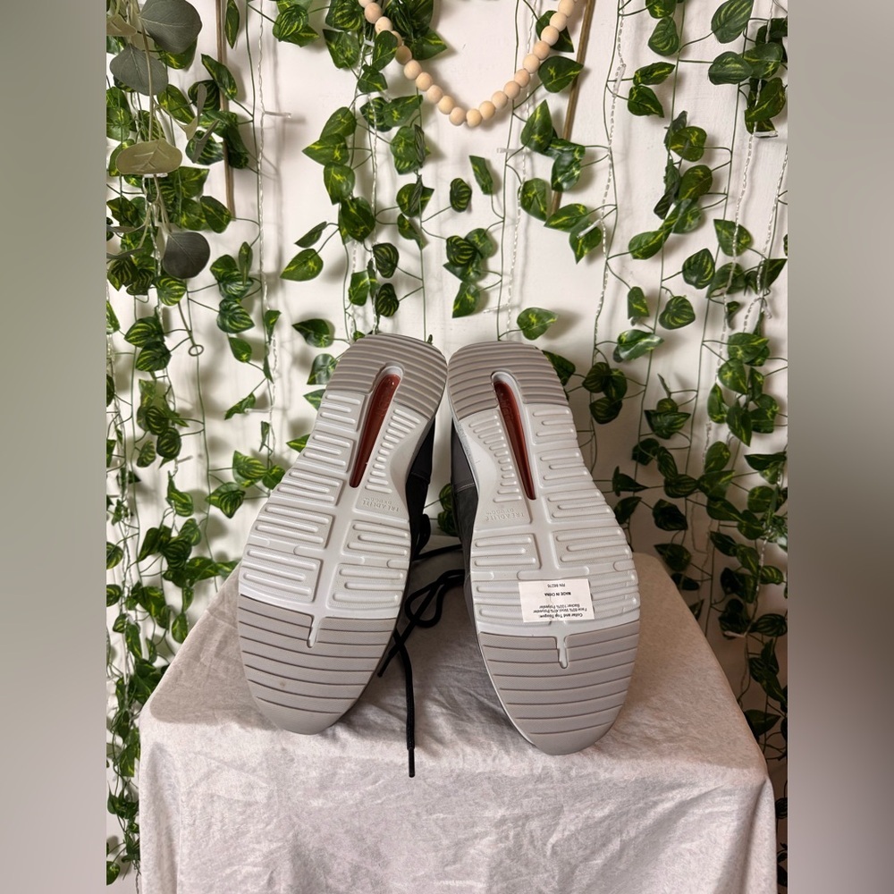 SOLD ON MERCARI !! Ugg Caulder Dark Grey Waterproof Leather/ Snow Hiker Boots - Picture 6 of 10